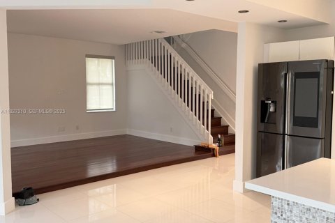 Купить виллу или дом в Дорал, Флорида 1 комната, 202.9м2, № 1934029 - фото 4