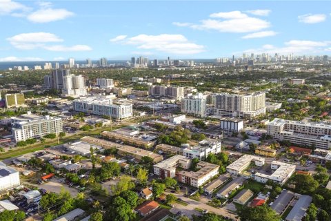 Condo in Hollywood, Florida, 1 bedroom  № 1811161 - photo 23