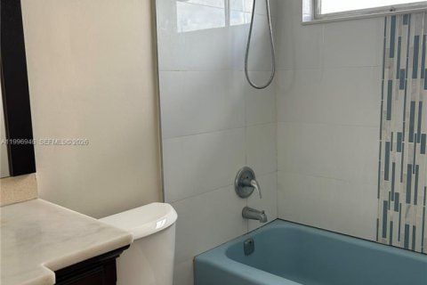 Apartamento en alquiler en North Miami, Florida, 1 dormitorio, 77.57 m2 № 2058562 - foto 8
