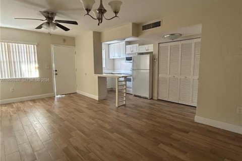 Apartamento en alquiler en North Miami, Florida, 1 dormitorio, 77.57 m2 № 2058562 - foto 14