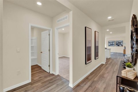 Villa ou maison à vendre à Tavares, Floride: 5 chambres, 192.96 m2 № 1908176 - photo 3