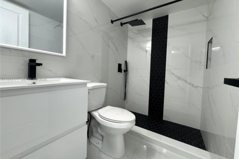 Copropriété à louer à Hialeah, Floride: 2 chambres, 91.97 m2 № 1999538 - photo 7