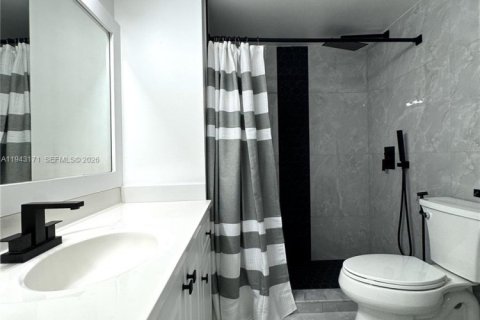 Copropriété à louer à Hialeah, Floride: 2 chambres, 91.97 m2 № 1999538 - photo 9