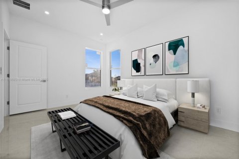 House in Cape Coral, Florida 4 bedrooms, 168.43 sq.m. № 2014239 - photo 9