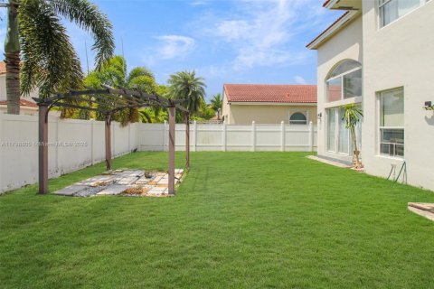 House in Homestead, Florida 5 bedrooms, 253.25 sq.m. № 1728160 - photo 26