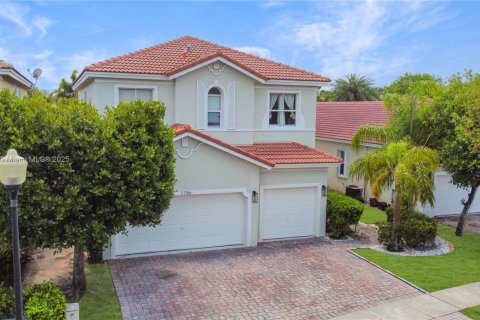 House in Homestead, Florida 5 bedrooms, 253.25 sq.m. № 1728160 - photo 29