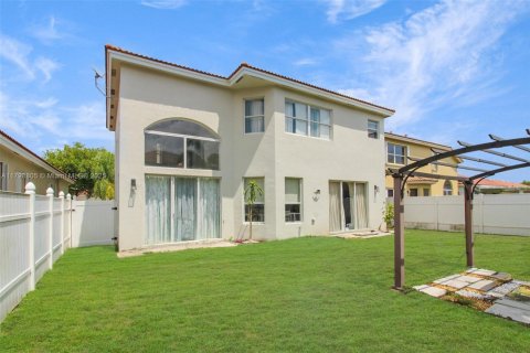 House in Homestead, Florida 5 bedrooms, 253.25 sq.m. № 1728160 - photo 28