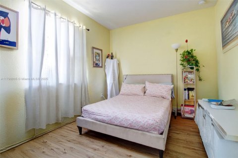 House in Homestead, Florida 5 bedrooms, 253.25 sq.m. № 1728160 - photo 14