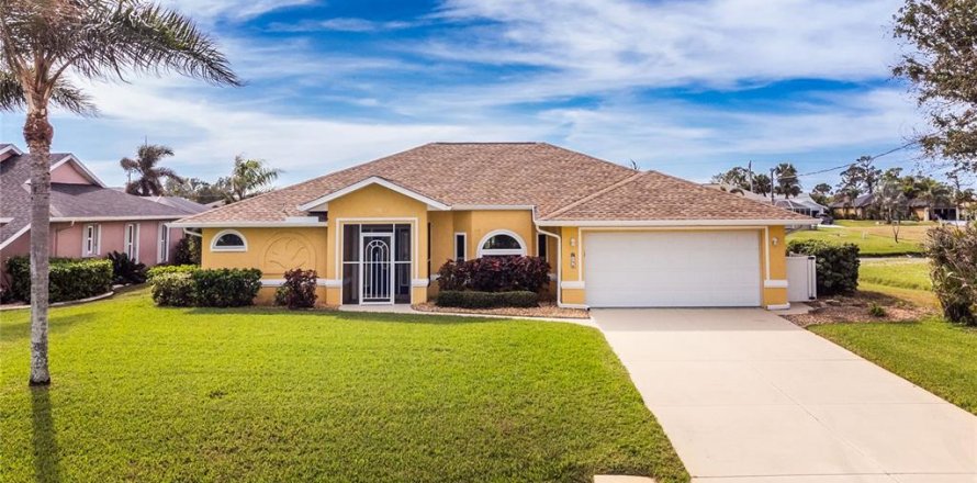 Casa en Rotonda, Florida 3 dormitorios, 172.15 m2 № 1564518