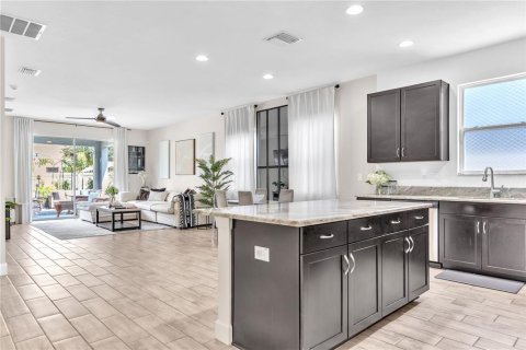 Casa en venta en Wesley Chapel, Florida, 3 dormitorios, 219.34 m2 № 2236983 - foto 9