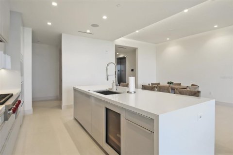 Condominio en alquiler en Longboat Key, Florida, 1 dormitorio, 148.64 m2 № 1718188 - foto 12