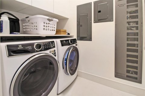 Condominio en alquiler en Longboat Key, Florida, 1 dormitorio, 148.64 m2 № 1718188 - foto 19