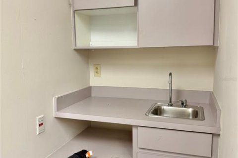 Снять в аренду коммерческую недвижимость в Себринг, Флорида 3981.42м2, № 1782476 - фото 19