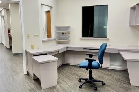 Снять в аренду коммерческую недвижимость в Себринг, Флорида 3981.42м2, № 1782476 - фото 12
