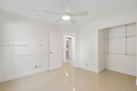 Villa ou maison à vendre à Miramar, Floride: 4 chambres, 197.14 m2 № 2059408 - photo 16