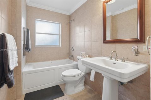 Villa ou maison à vendre à Miramar, Floride: 4 chambres, 197.14 m2 № 2059408 - photo 22