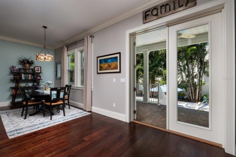 Casa en venta en Saint Petersburg, Florida, 5 dormitorios, 332.03 m2 № 1757740 - foto 19