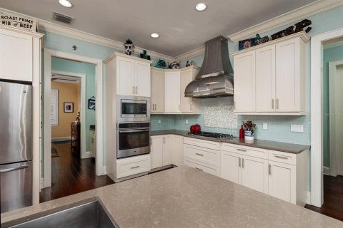 Casa en venta en Saint Petersburg, Florida, 5 dormitorios, 332.03 m2 № 1757740 - foto 10