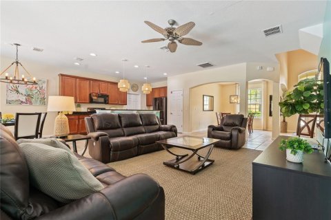 Casa en venta en Davenport, Florida, 5 dormitorios, 312.8 m2 № 1903054 - foto 3