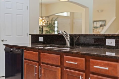 Casa en venta en Davenport, Florida, 5 dormitorios, 312.8 m2 № 1903054 - foto 14