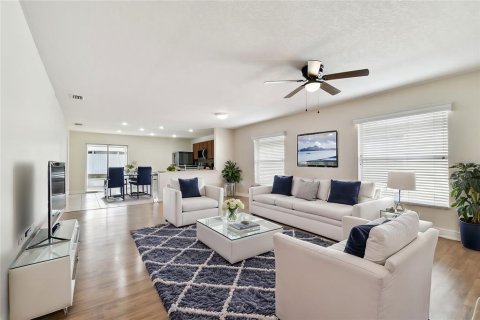 House in Odessa, Florida 3 bedrooms, 157 sq.m. № 1630386 - photo 4