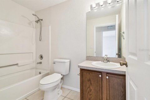 House in Odessa, Florida 3 bedrooms, 157 sq.m. № 1630386 - photo 18