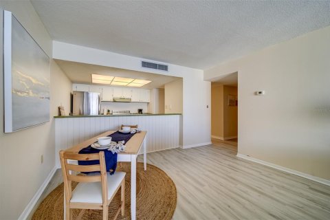 Condominio en alquiler en Clearwater, Florida, 2 dormitorios, 110.18 m2 № 1724046 - foto 4