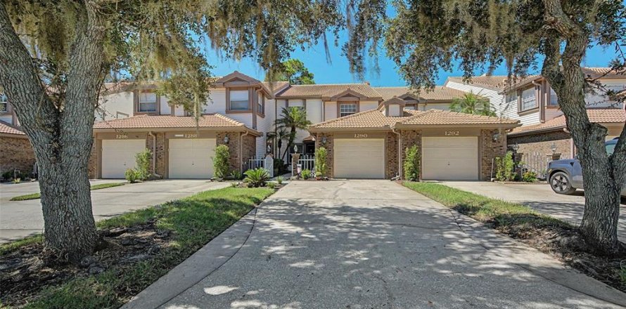 Condo à Oldsmar, Floride, 3 chambres  № 2419041
