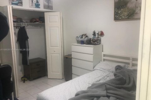 Villa ou maison à louer à Miami, Floride: 3 chambres, 172.98 m2 № 1952679 - photo 16