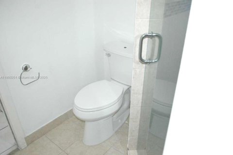 Villa ou maison à louer à Miami, Floride: 3 chambres, 172.98 m2 № 1952679 - photo 22