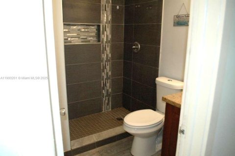 Villa ou maison à louer à Miami, Floride: 3 chambres, 172.98 m2 № 1952679 - photo 18