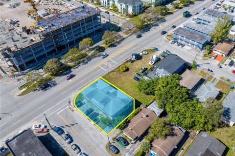 Commercial property in Miami, Florida № 2077518 - photo 5