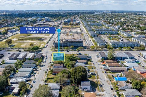Commercial property in Miami, Florida № 2077518 - photo 7