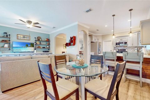 House in Miami, Florida 3 bedrooms, 156.17 sq.m. № 1996521 - photo 10