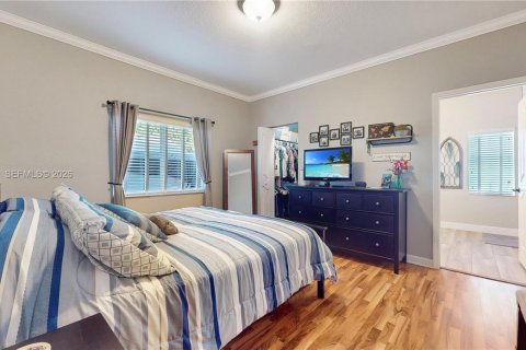 House in Miami, Florida 3 bedrooms, 156.17 sq.m. № 1996521 - photo 16