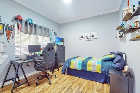 House in Miami, Florida 3 bedrooms, 156.17 sq.m. № 1996521 - photo 23