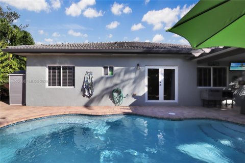 House in Miami, Florida 3 bedrooms, 156.17 sq.m. № 1996521 - photo 29