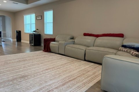 House in Wesley Chapel, Florida 4 bedrooms, 277.59 sq.m. № 2109685 - photo 5