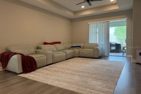House in Wesley Chapel, Florida 4 bedrooms, 277.59 sq.m. № 2109685 - photo 6
