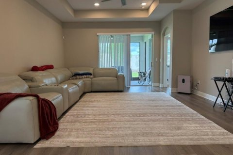 House in Wesley Chapel, Florida 4 bedrooms, 277.59 sq.m. № 2109685 - photo 7
