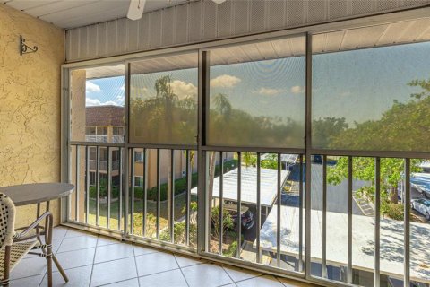 Condominio en alquiler en Sarasota, Florida, 2 dormitorios, 86.58 m2 № 1912769 - foto 14