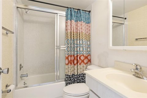 Condominio en alquiler en Sarasota, Florida, 2 dormitorios, 86.58 m2 № 1912769 - foto 12