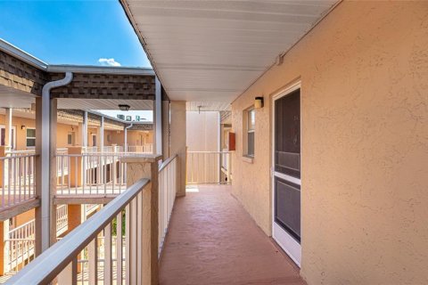 Condominio en alquiler en Sarasota, Florida, 2 dormitorios, 86.58 m2 № 1912769 - foto 4