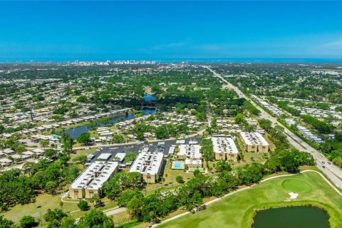 Condominio en alquiler en Sarasota, Florida, 2 dormitorios, 86.58 m2 № 1912769 - foto 15