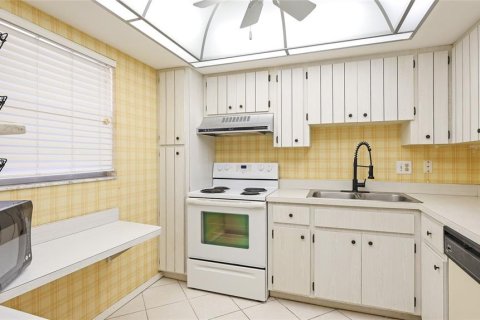 Condominio en alquiler en Sarasota, Florida, 2 dormitorios, 86.58 m2 № 1912769 - foto 8