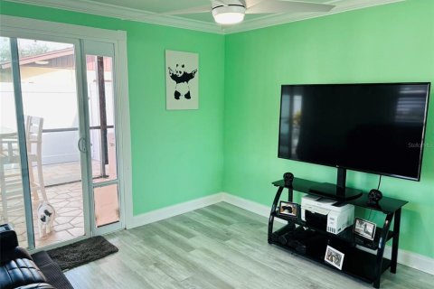 Casa en venta en Holiday, Florida, 2 dormitorios, 105.91 m2 № 1914249 - foto 15