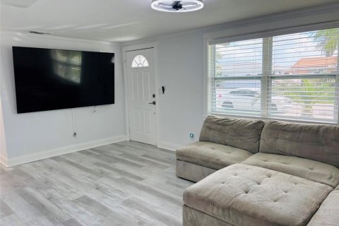Casa en venta en Holiday, Florida, 2 dormitorios, 105.91 m2 № 1914249 - foto 13