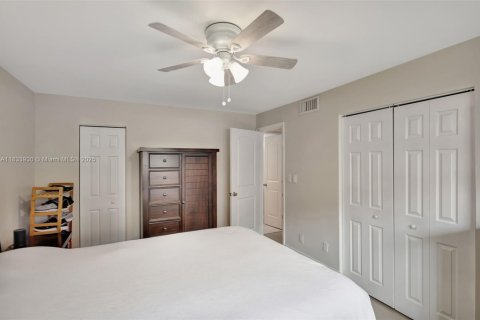 Condo in Lauderhill, Florida, 1 bedroom  № 1814661 - photo 19