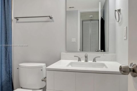 Condo in Lauderhill, Florida, 1 bedroom  № 1814661 - photo 16