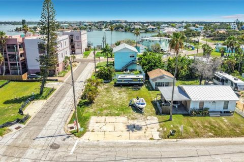 Terreno en venta en Madeira Beach, Florida № 2299876 - foto 12